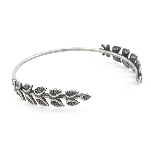 Open Bracelet with Leaves